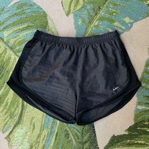 Nike Women's Heatherized Tempo Running Shorts